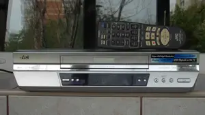 Video JVC hr-s5970 recorder,6 head S-VHS ET,Hi-Fi,telecomanda+cadou 