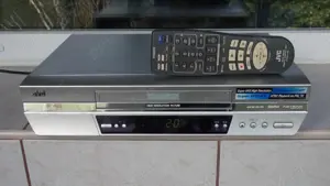 Video JVC hr-s5970 recorder,6 head S-VHS ET,Hi-Fi,telecomanda+cadou  - imagine 2