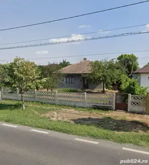    Casă bătrânească la șosea principală   Ograda, Ialomița    
