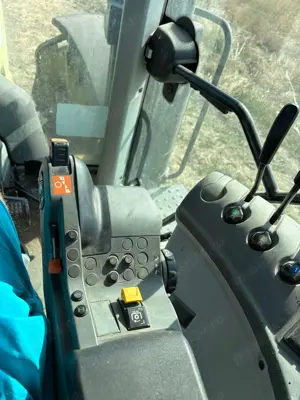 Claas Arion 610  - imagine 5