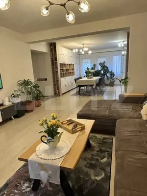 Apartament de vanzare, cu 3 camere, 85 mp, mobilat cu parcare inclusă, Mănăștur