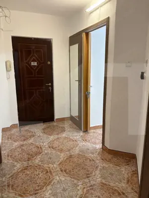 Apartament spațios cu 4 camere, 2 băi și cămară, zona Lipovei