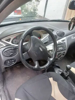 Ford  Focus  An 2001 - imagine 2