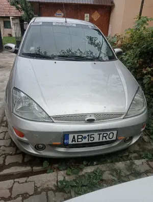 Ford  Focus  An 2001 - imagine 4