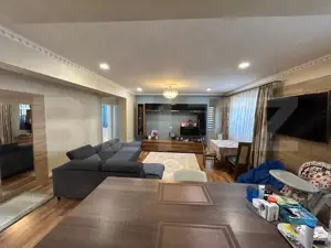 Apartament de vanzare, cu 4 camere, 100 mp, zona Oasului