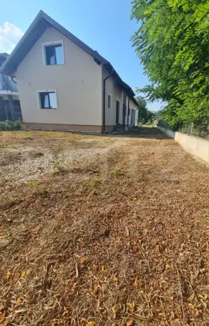 Casa individuala, 160 mp, garaj 45 mp, 1030 mp de teren, Luna de Sus - imagine 2