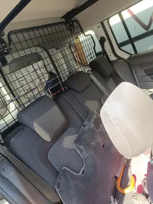 Vând Ford transit Connect euro 5 motor 1,5 diesel, 5 locuri  - imagine 4