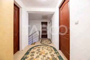 Casa de vanzare cu 4 dormitoare 2 bai si pivinita in Selimbar - imagine 12