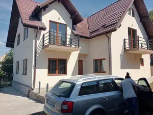 Vând casă -vila la Comarnic cu toate utilitățile necesare. - imagine 5