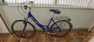 Vand doua biciclete ,una de dama si una barbateasca, - imagine 2