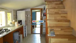 Curtesti, Botosani , Teren generos cu casa si anexa! - imagine 17