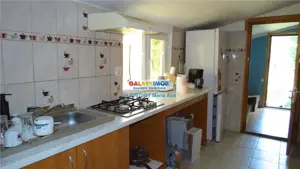 Curtesti, Botosani , Teren generos cu casa si anexa! - imagine 16