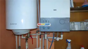 Curtesti, Botosani , Teren generos cu casa si anexa! - imagine 4