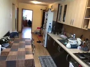 Apartament 62 mp decomandat, mobilat, constructie caramida - imagine 2