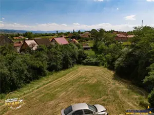 FILM! Teren intravilan 3.380 mp, in vecinatatea DN11,Santionlunca,Covasna - imagine 2