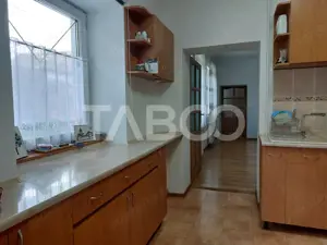 Casa 109 mp 4 camere pivnita terasa loc parcare curte comuna Cisnadie - imagine 12