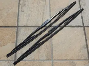 Set lamele stergator 47cm nefolosite compatibile cu Dacia Daewoo - imagine 2