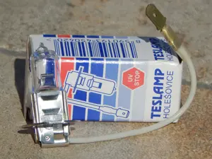 Bec auto halogen H3 Teslamp 55 W Pk 22s 12 V fab Cehia cu ambalaj - imagine 4