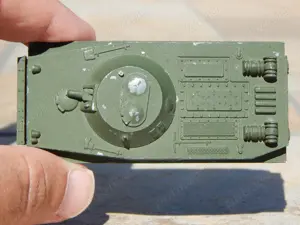 Macheta tanc usor amfibiu PT-76 fab URSS lipsa tun turela sc 1:72 - imagine 4