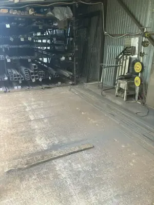 Vand teren cu constructie Vitan