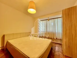 Apartament 3 camere, decomandat, etaj 1, centrala proprie, Medicina - imagine 2