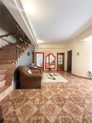 Casa la Cativa Pasi de Mare in Faleza Nord - Ideala Pentru Familii sau Investitori - imagine 8