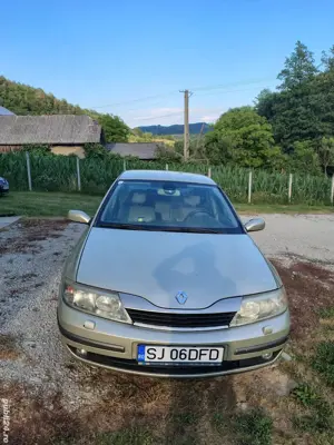 vând Renault laguna an 2001 motor 18 benzina 