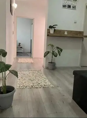 Apartament 3 camere, decomandate, zona Craiter. - imagine 2