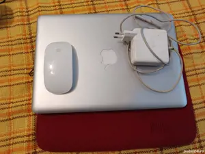 Laptop Apple  MacBook Pro cu mouse si husa