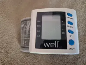 Vand Tensiomertru Digital Well La Cel Mai Bun Pret.