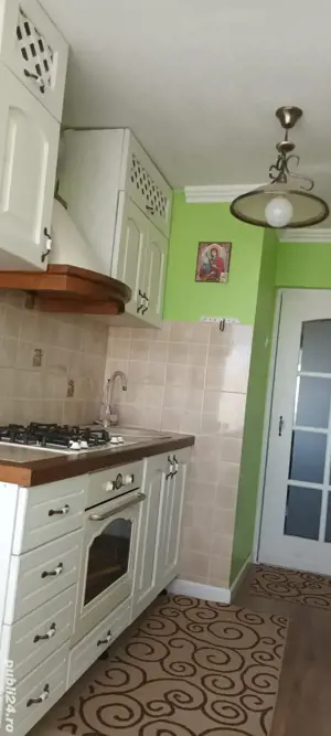 Apartament 3 camere zona Bartolomeu 