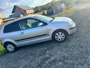 Vând Volkswagen Polo