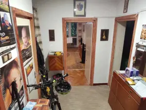 7 Noiembrie - Vanzare ap. 3 camere - Str. C-tin Romanu Vivu - imagine 2