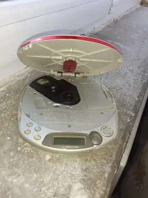 Vand Radio cd marca SONY - imagine 2