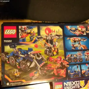 Vand LEGO Nexo Knights Transportorul lui Axl 70322 Nou Sigilat