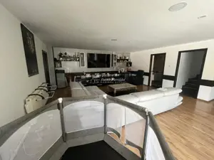 Caransebes, Casa la Cheie P+E+M, Zona ACR - imagine 3