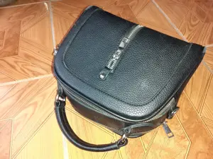 Geanta neagra cu buzunare - imagine 4