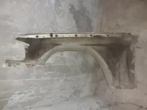 Aripa dreapta fata pentru Mercedes Benz 190 - imagine 3