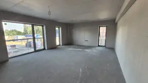 Apartament cu 5 camere 150.11 mp + curte proprie 241,17 mp - Green Lake