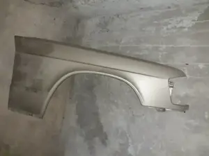 Aripa dreapta fata pentru Mercedes Benz 190