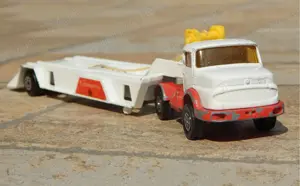 Macheta Mercedes LS 337 + semitrailer cap tractor camion Corgi Juniors - imagine 2