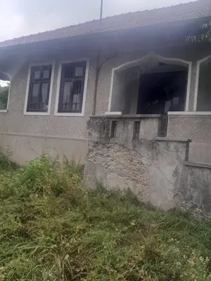 vind teren+cladiri in Slanic Prahova.