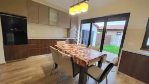 Casa insiruita cu 3 dormitoare,Dumbravita(Padure)