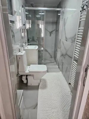 Casa renovata complet – zona Mall – - imagine 5