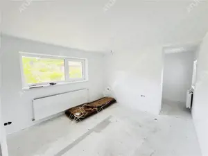 Casa individuala in Cisnadioara cu 4 camere 2 bai terasa teren 1170 mp - imagine 3