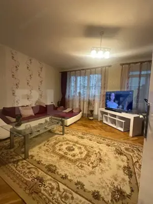 Apartament 3 camere, 107 mp, semicentral, balcon, 2 băi, spațiu generos