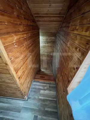 Cabană cu 3 dormitoare, 3 băi, terasă și teren de 400 mp în Băile Figa - imagine 9