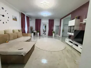 Casa ultra finisată și mobilata cu 3 camere 1 living și o terasă generoasă