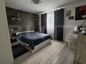 Casa ultra finisată și mobilata cu 3 camere 1 living și o terasă generoasă  - imagine 8