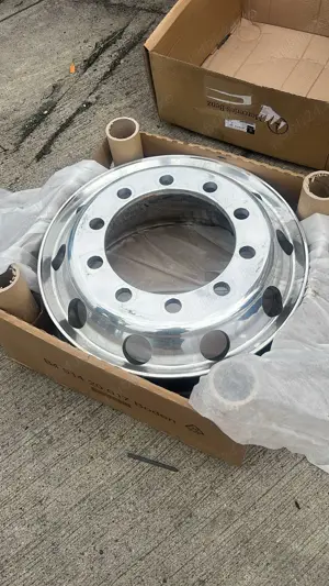 Jante aluminiu camion alcoa